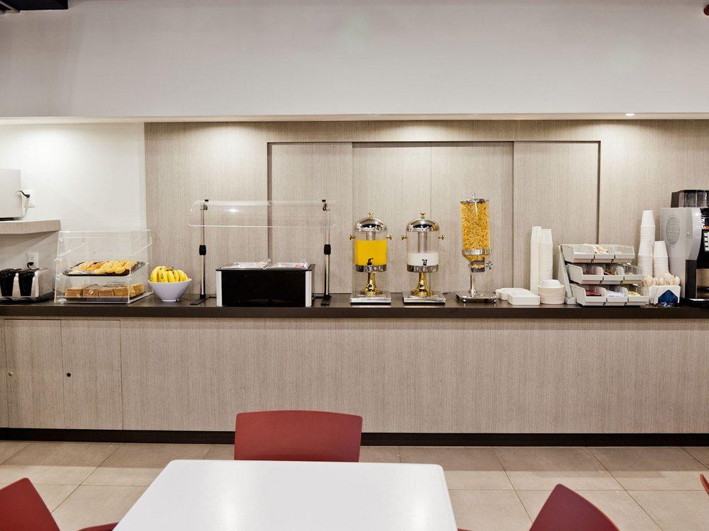 City Express Junior By Marriott Aguascalientes Centro Exterior photo