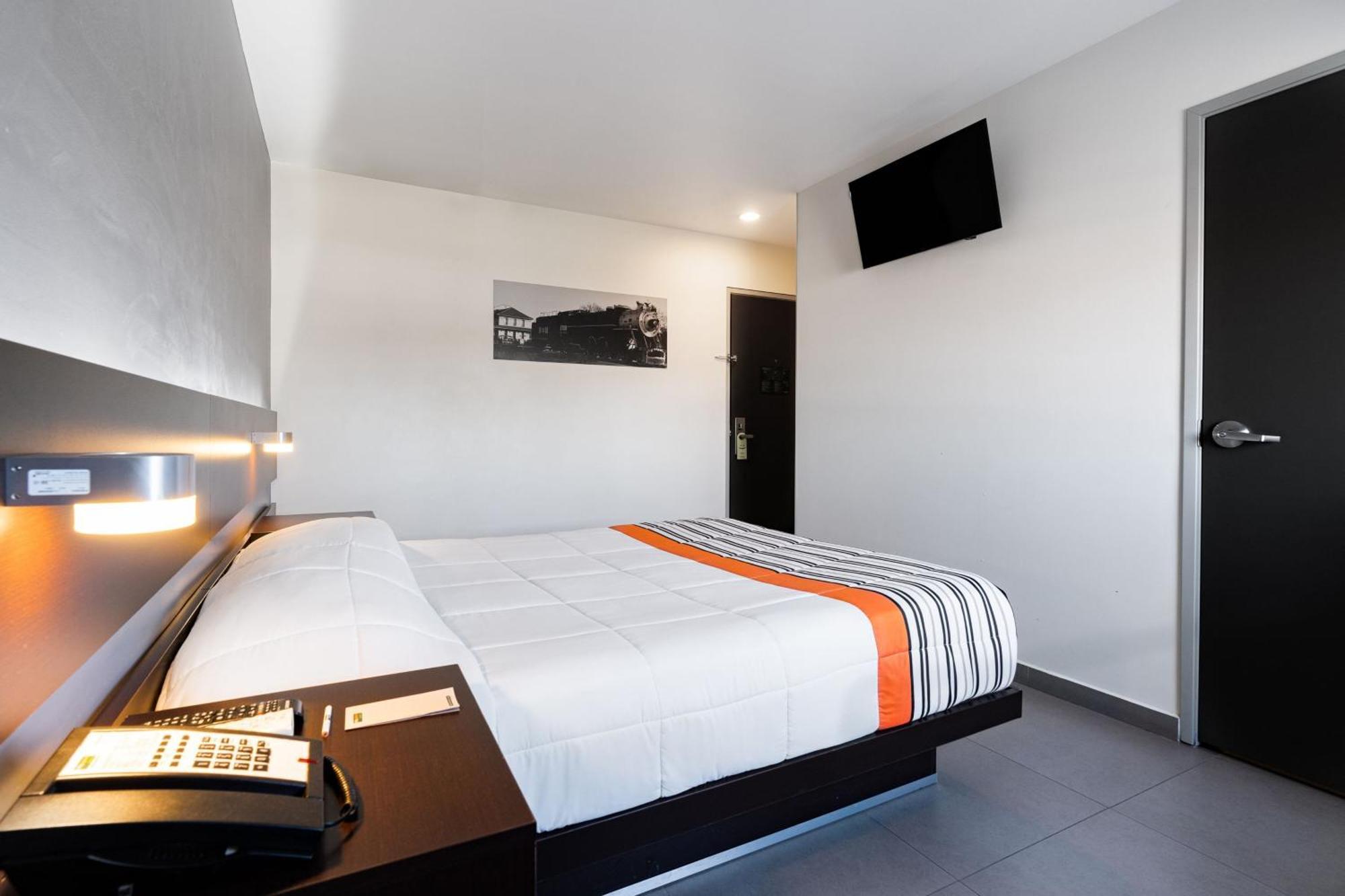 City Express Junior By Marriott Aguascalientes Centro Exterior photo