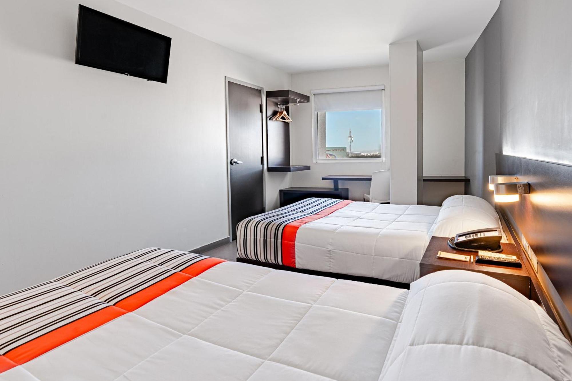 City Express Junior By Marriott Aguascalientes Centro Exterior photo