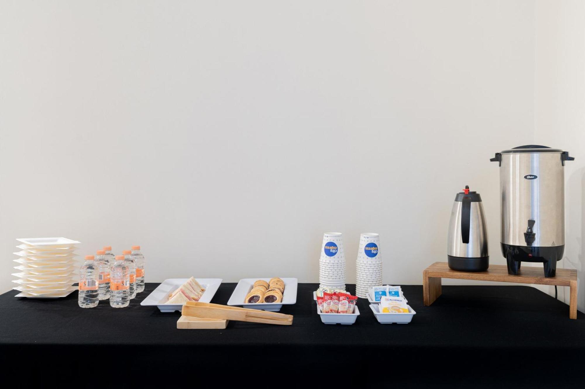 City Express Junior By Marriott Aguascalientes Centro Exterior photo