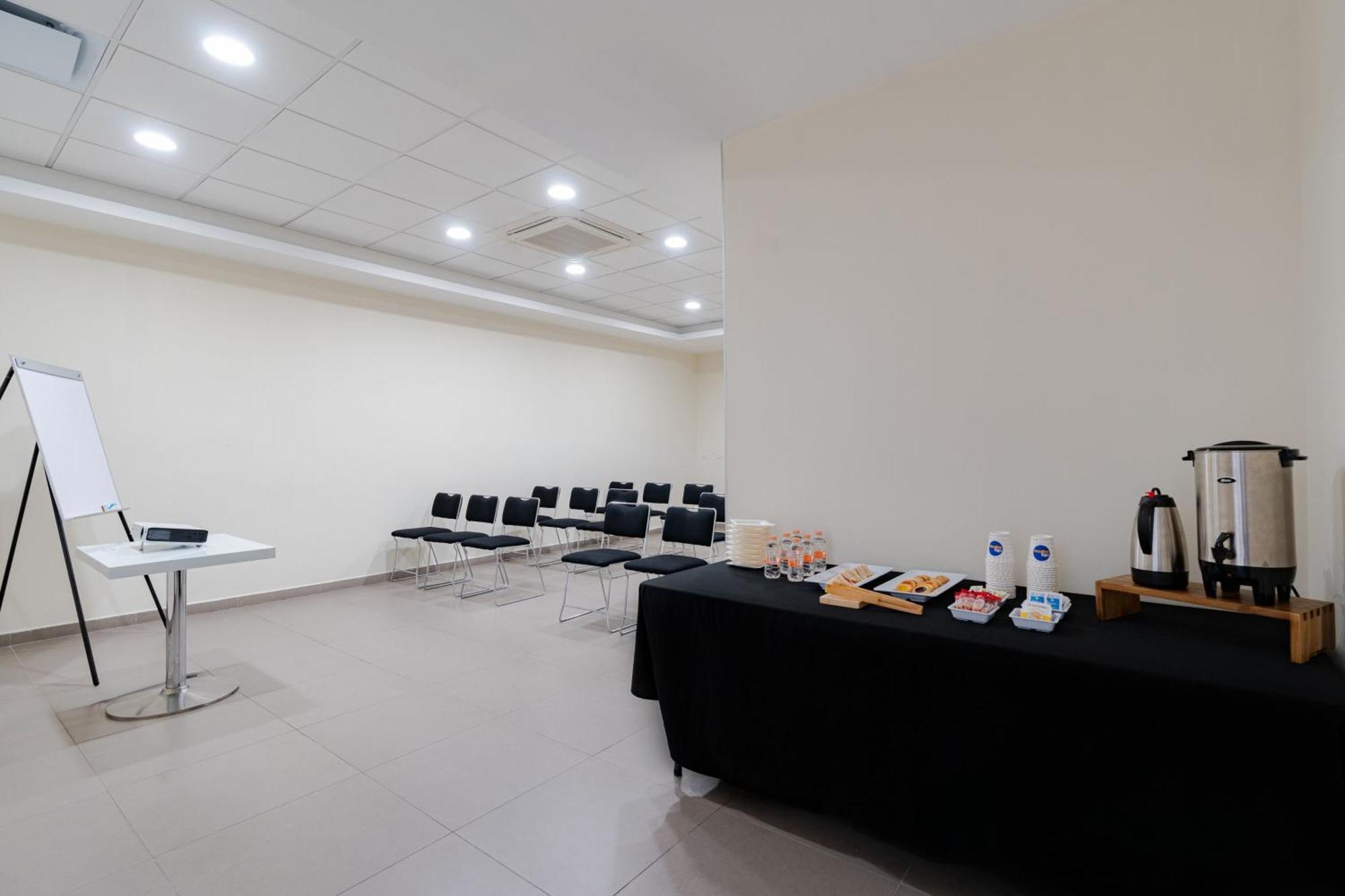 City Express Junior By Marriott Aguascalientes Centro Exterior photo