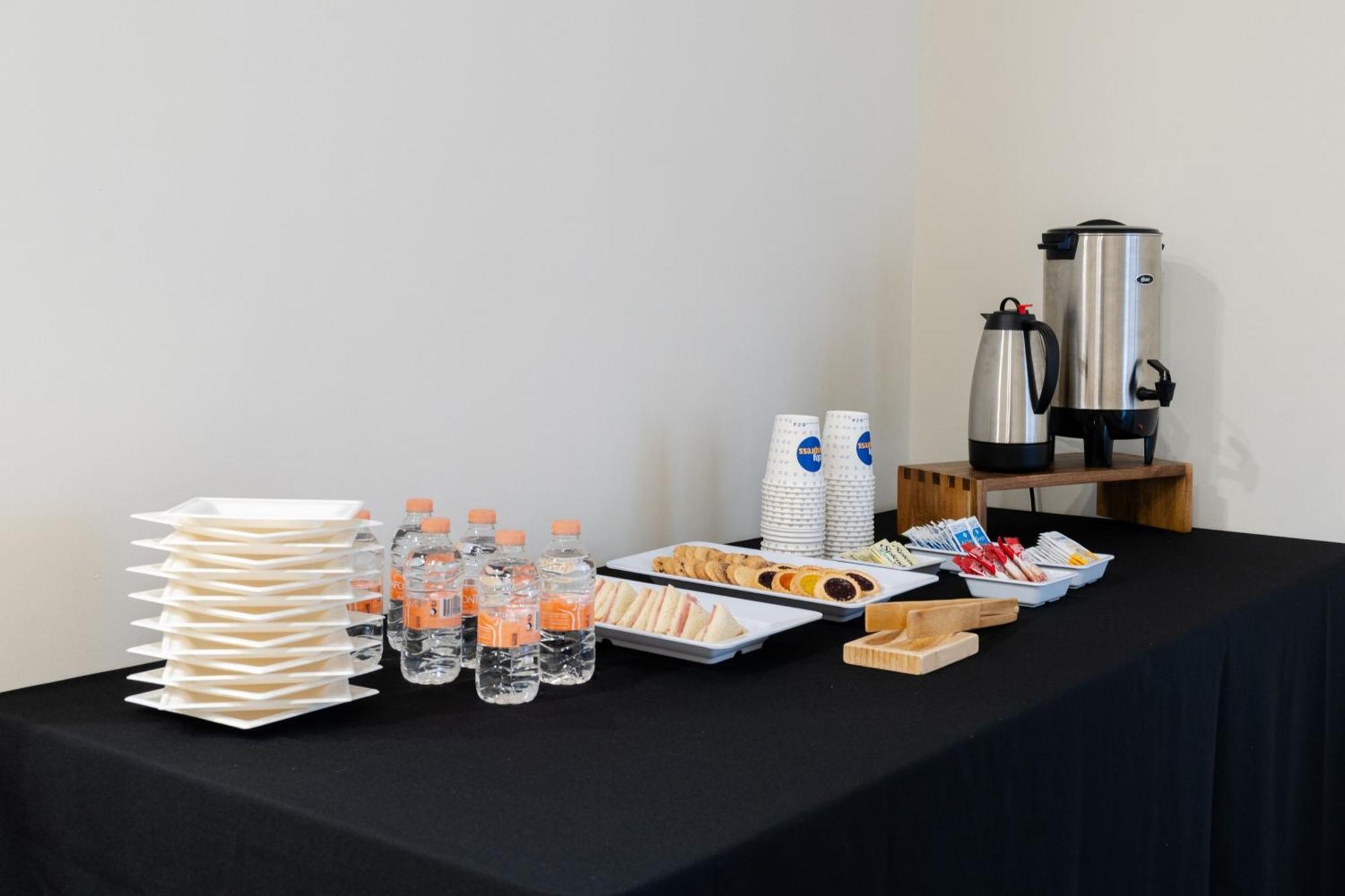 City Express Junior By Marriott Aguascalientes Centro Exterior photo