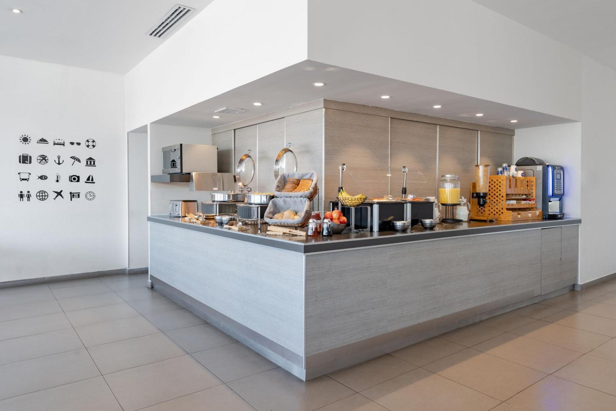 City Express Junior By Marriott Aguascalientes Centro Exterior photo