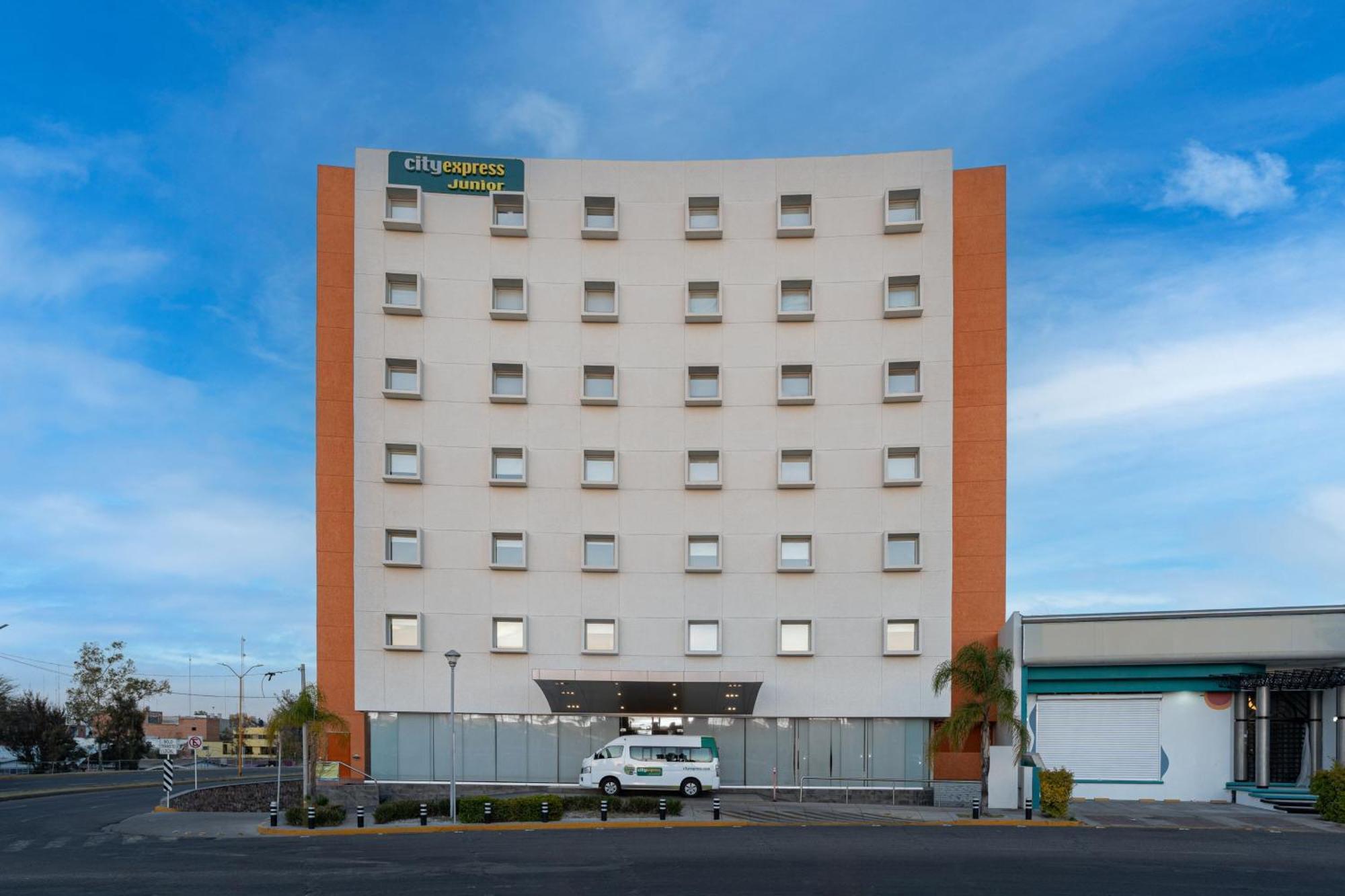 City Express Junior By Marriott Aguascalientes Centro Exterior photo